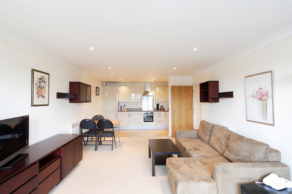 Lounge/ Diner of 2 Bed Serviced Apartment Penthouse to rent in Hemel Hempstead